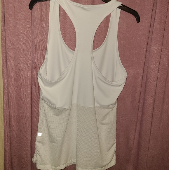 Fabletics top Large - Picture 2 of 4